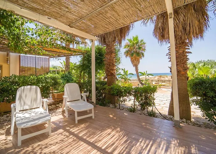 Дом отдыха 3 Bedroom Awesome In Менфи